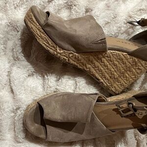 Women's Tan Wedge Sandals Big Buddha